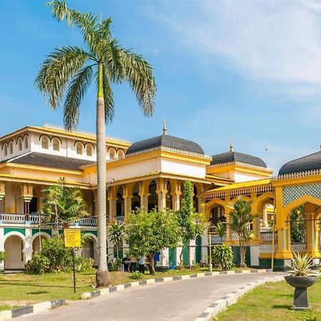 De Paris Hotel Medan Exterior photo