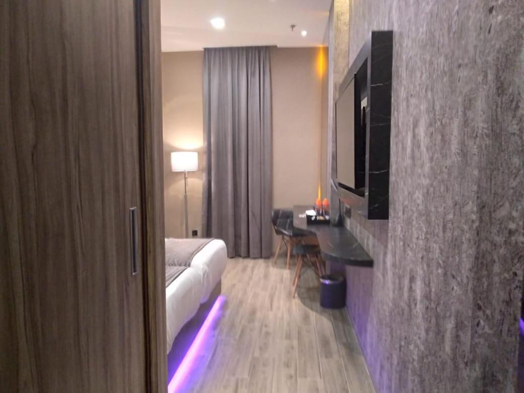 De Paris Hotel Medan Exterior photo