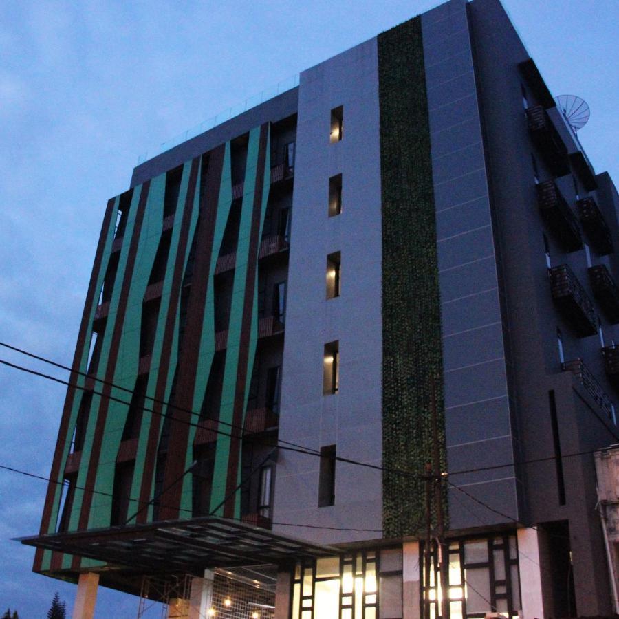 De Paris Hotel Medan Exterior photo