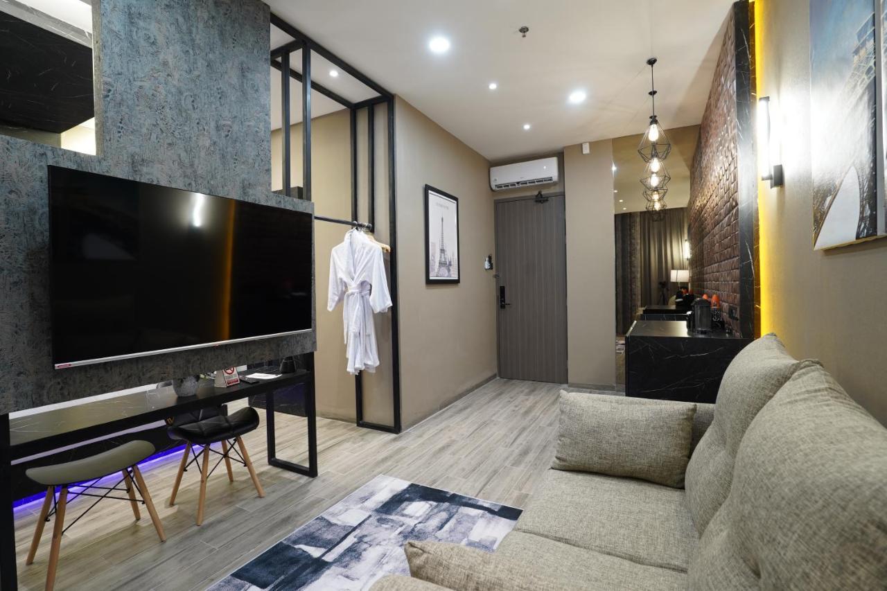 De Paris Hotel Medan Exterior photo