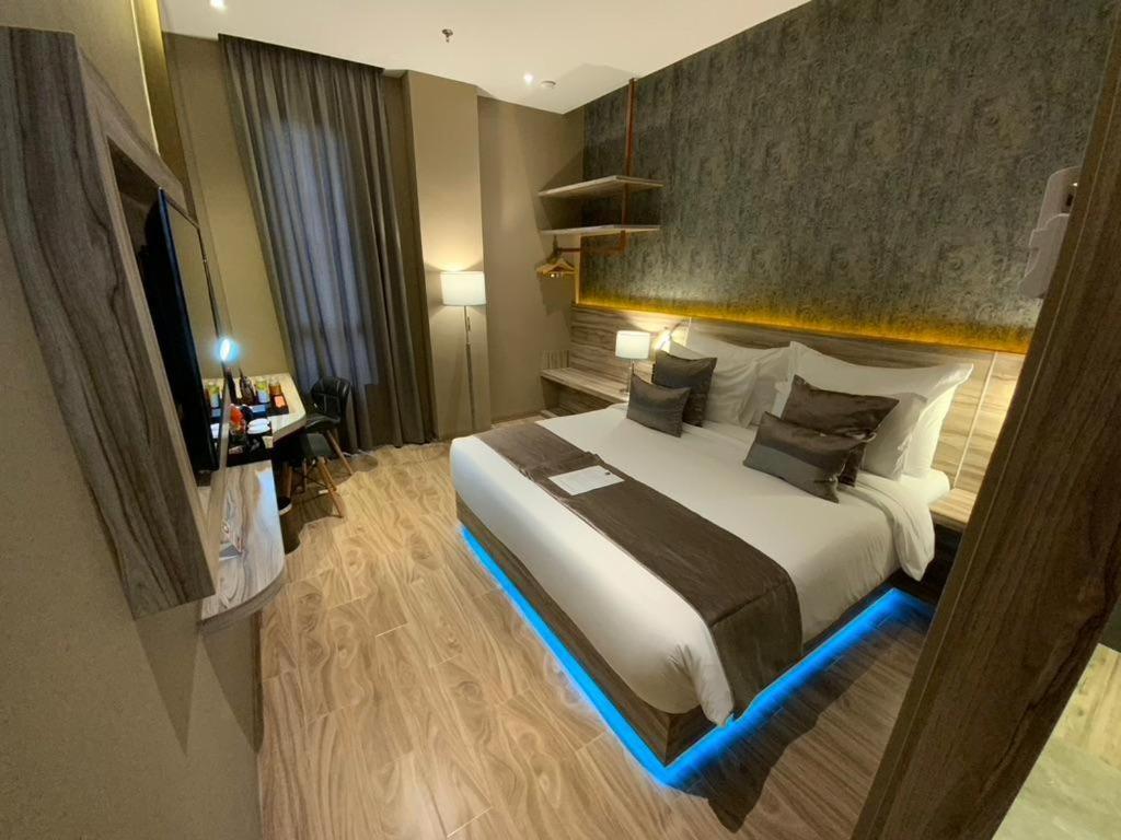 De Paris Hotel Medan Exterior photo