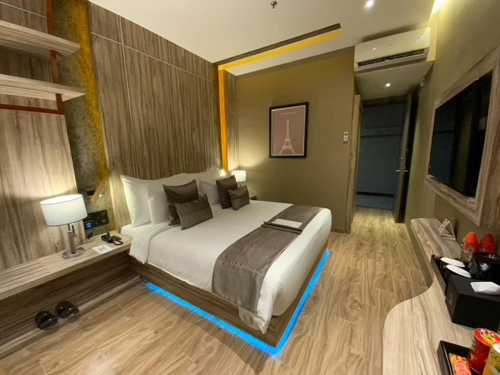 De Paris Hotel Medan Exterior photo